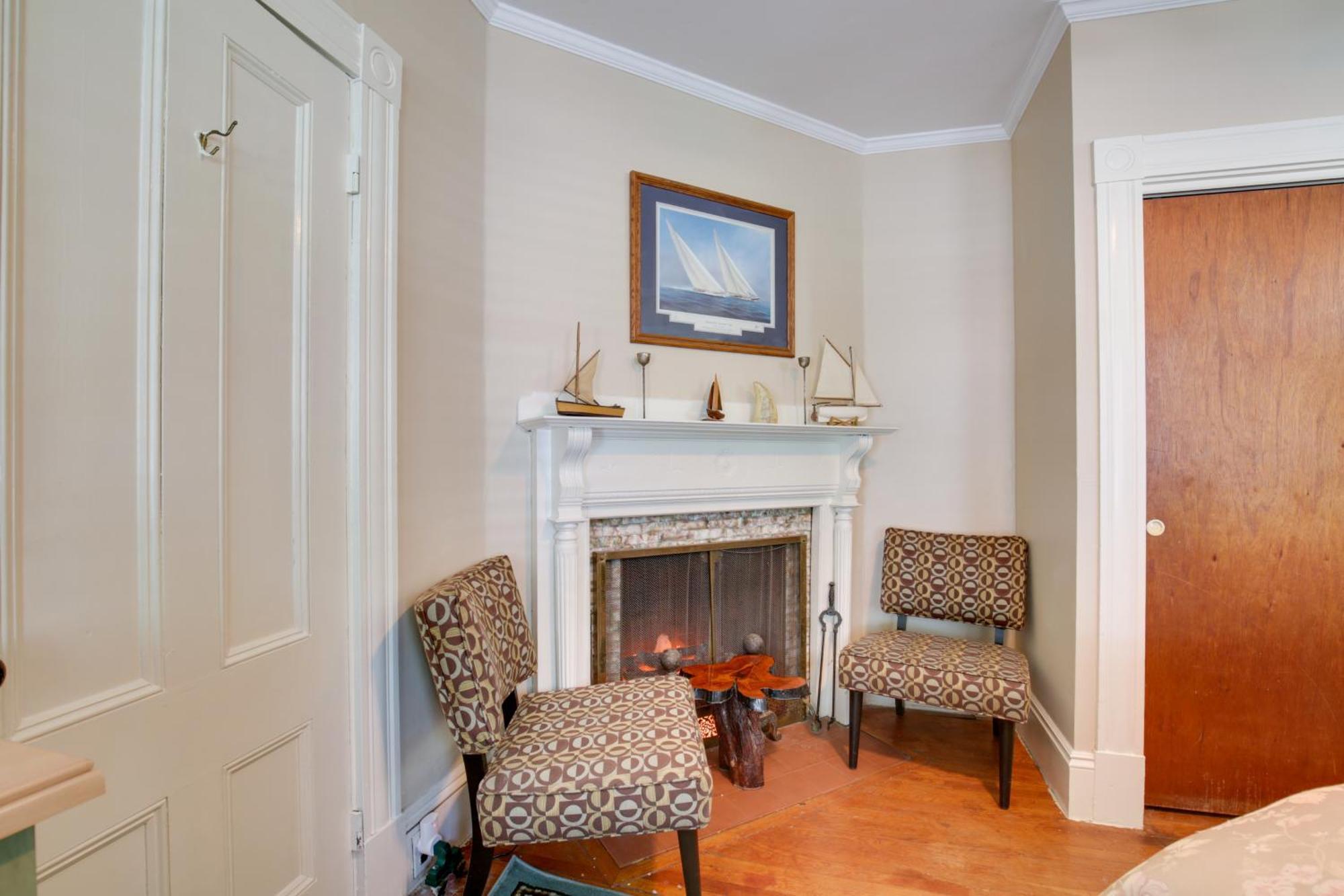 Quaint Beverly Townhome Walk To Beach And Downtown! Bagian luar foto
